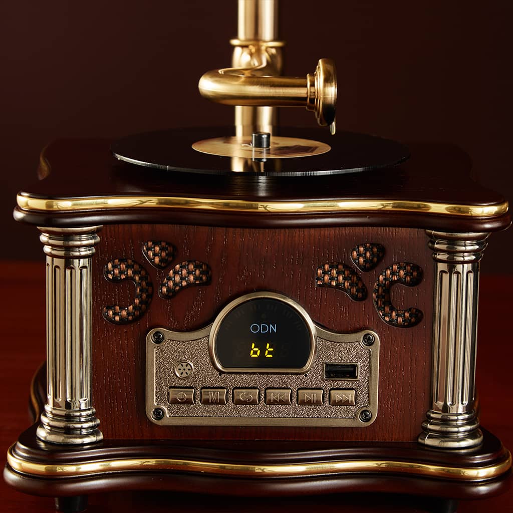 vintage-phonograph-bluetooth-speaker-panel